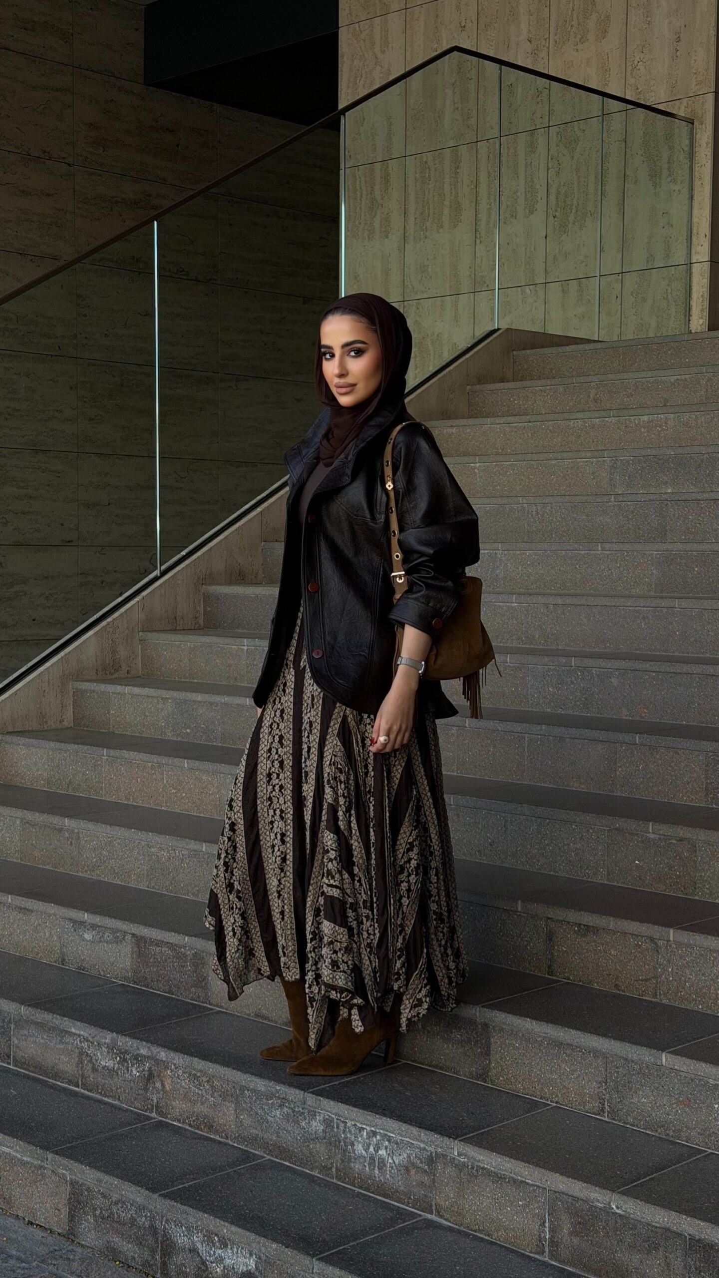 0-A Leather jacket with lace skirt - الصورة 3