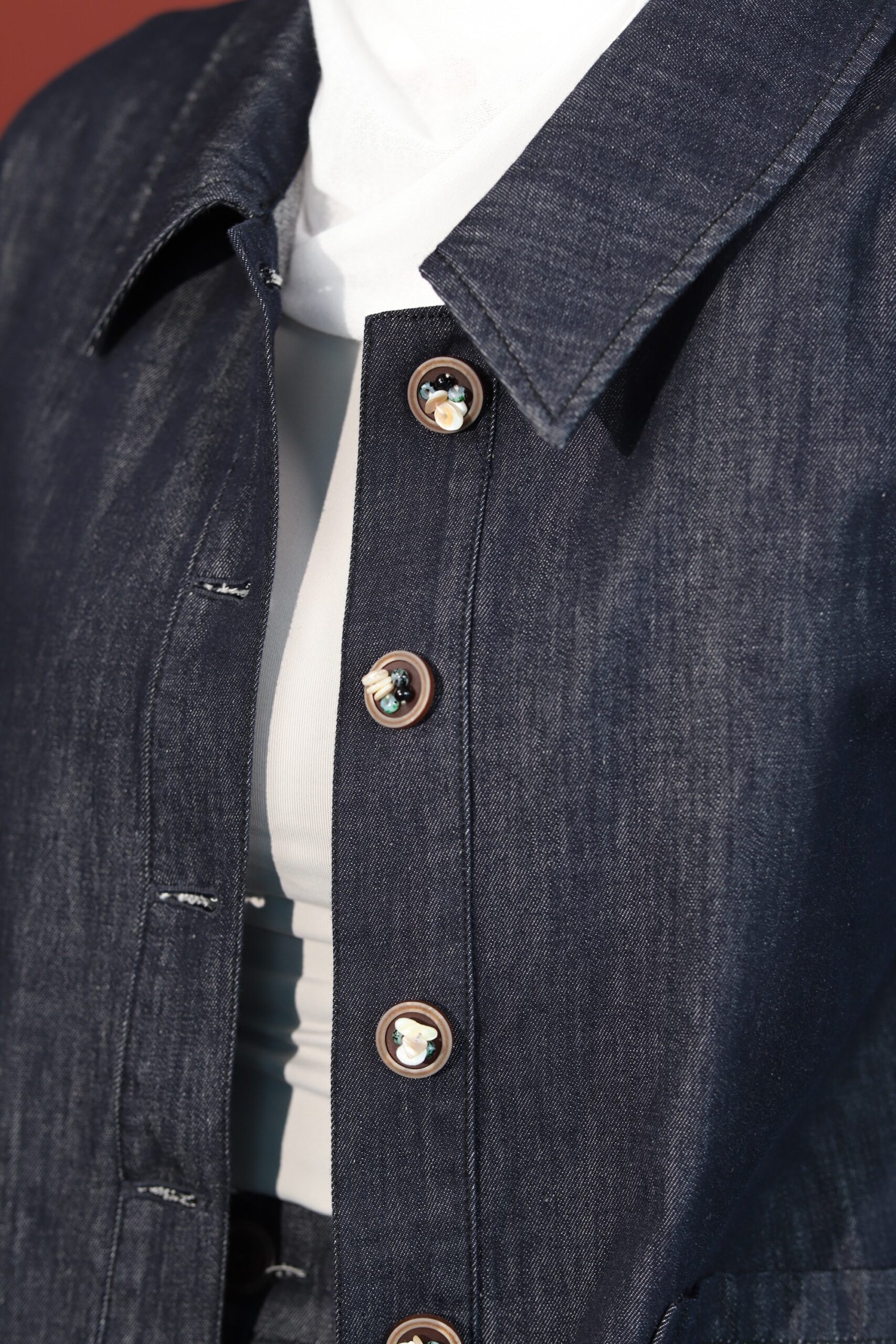 Layered denim skirt with jacket - الصورة 3